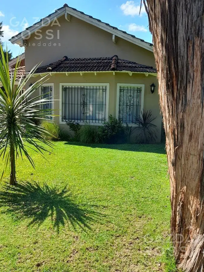 VENTA casaquinta con piscina en El Trébol, Ezeiza. 2