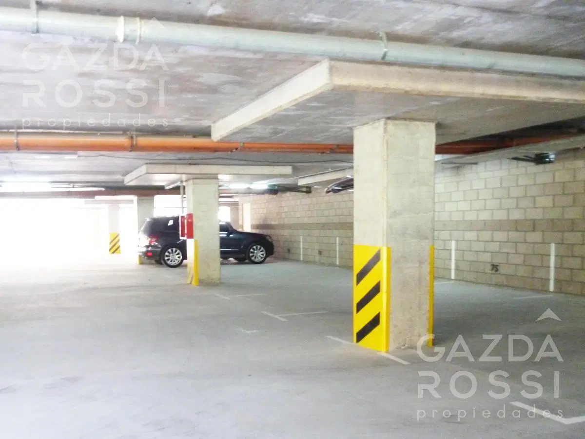 Excelente local comercial u oficina en VENTA / ALQUILER en complejo Amaneceres Office 3