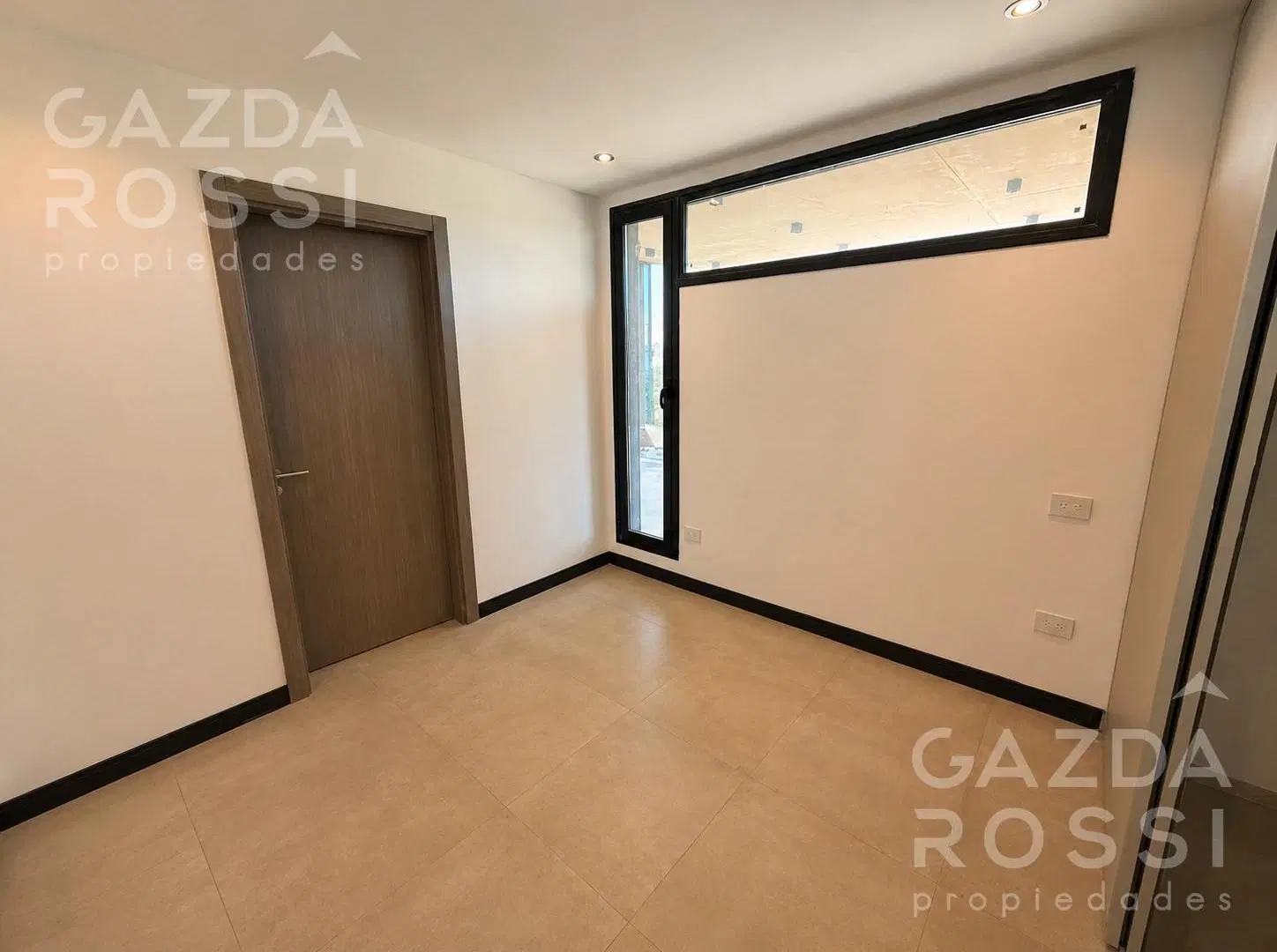 Moderna propiedad a estrenar en Canning Chico 4