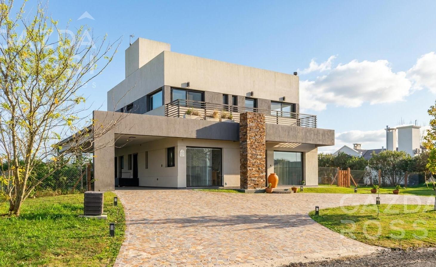 Excelente casa en Santa Rita!