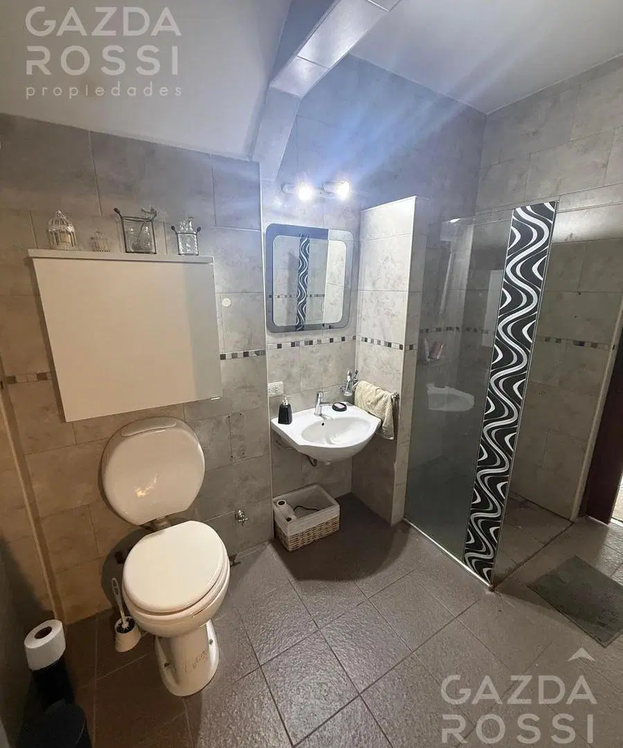 Casa en venta en Adrogué 4