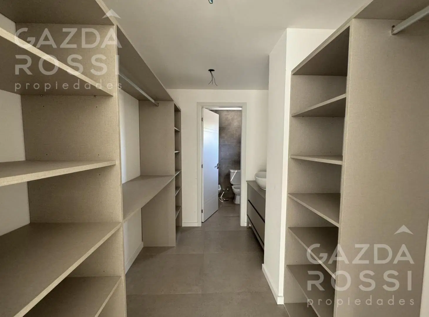 Departamento en venta en Adrogué 1