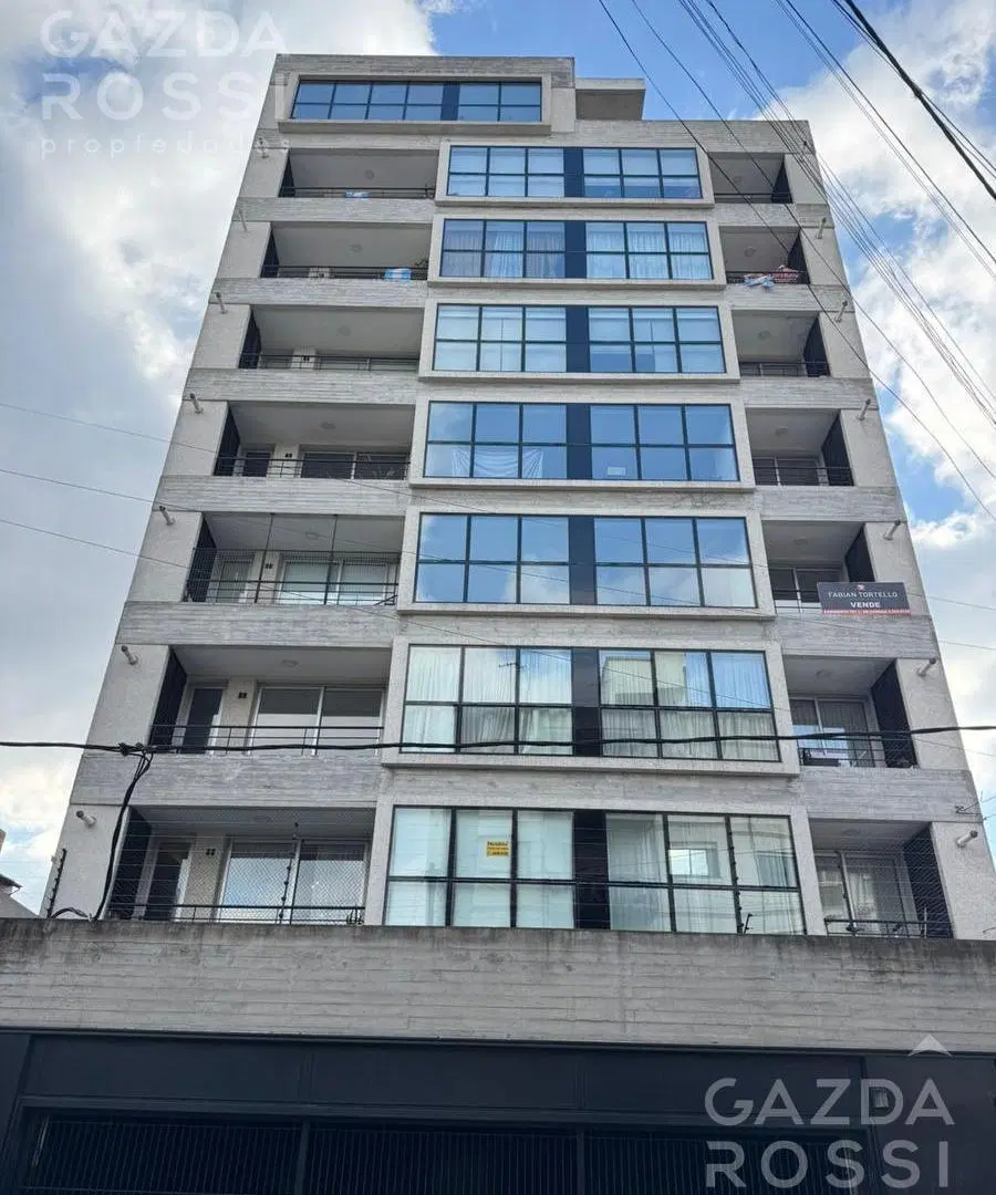 Departamento en venta en Temperley con cochera 2