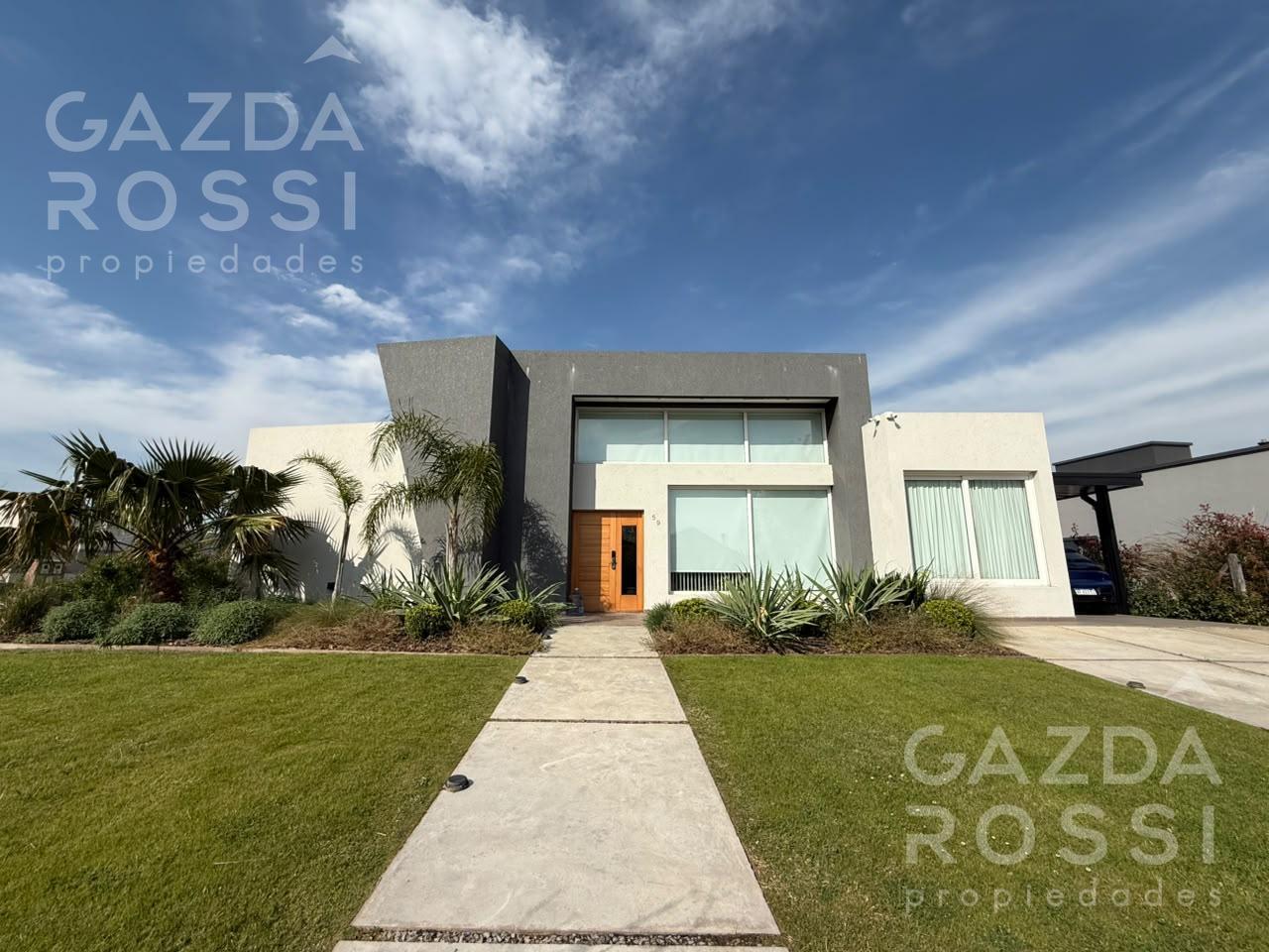 Foto de Espectacular propiedad de diseño y calidad en Barrio Privado Santa, imagen 2