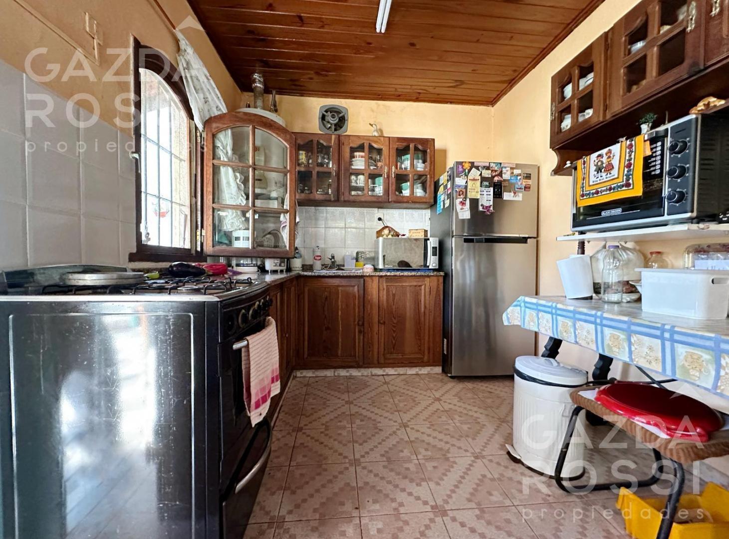 Foto de Casa con hermoso jardin en Ezeiza, imagen 2