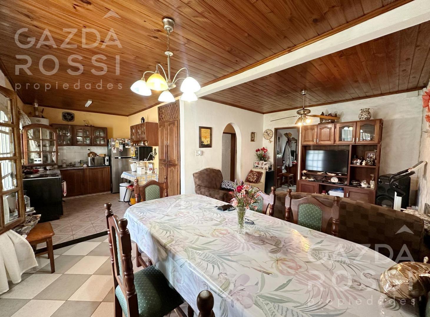 Foto de Casa con hermoso jardin en Ezeiza, imagen 5