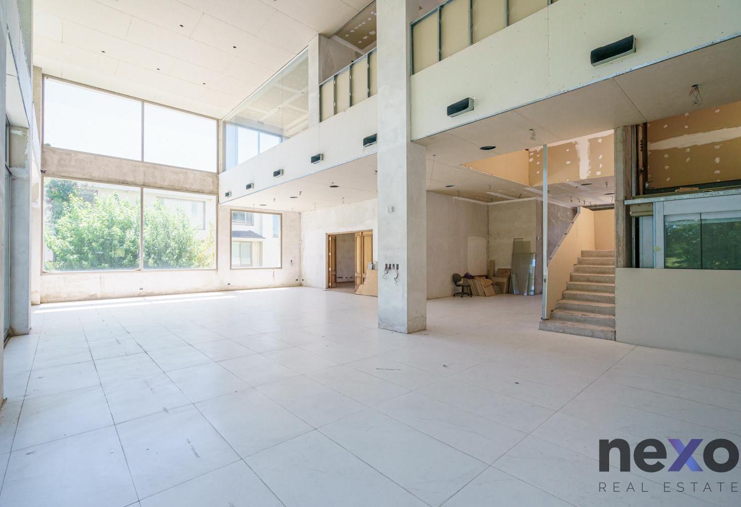 Espectacular Casa de 8 Ambientes en Sociedad Hebraica