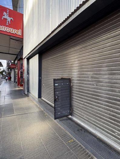 Foto de Excelente Local Emplazado Sobre Lote Propio Ubicado en Av Cabildo, imagen 4