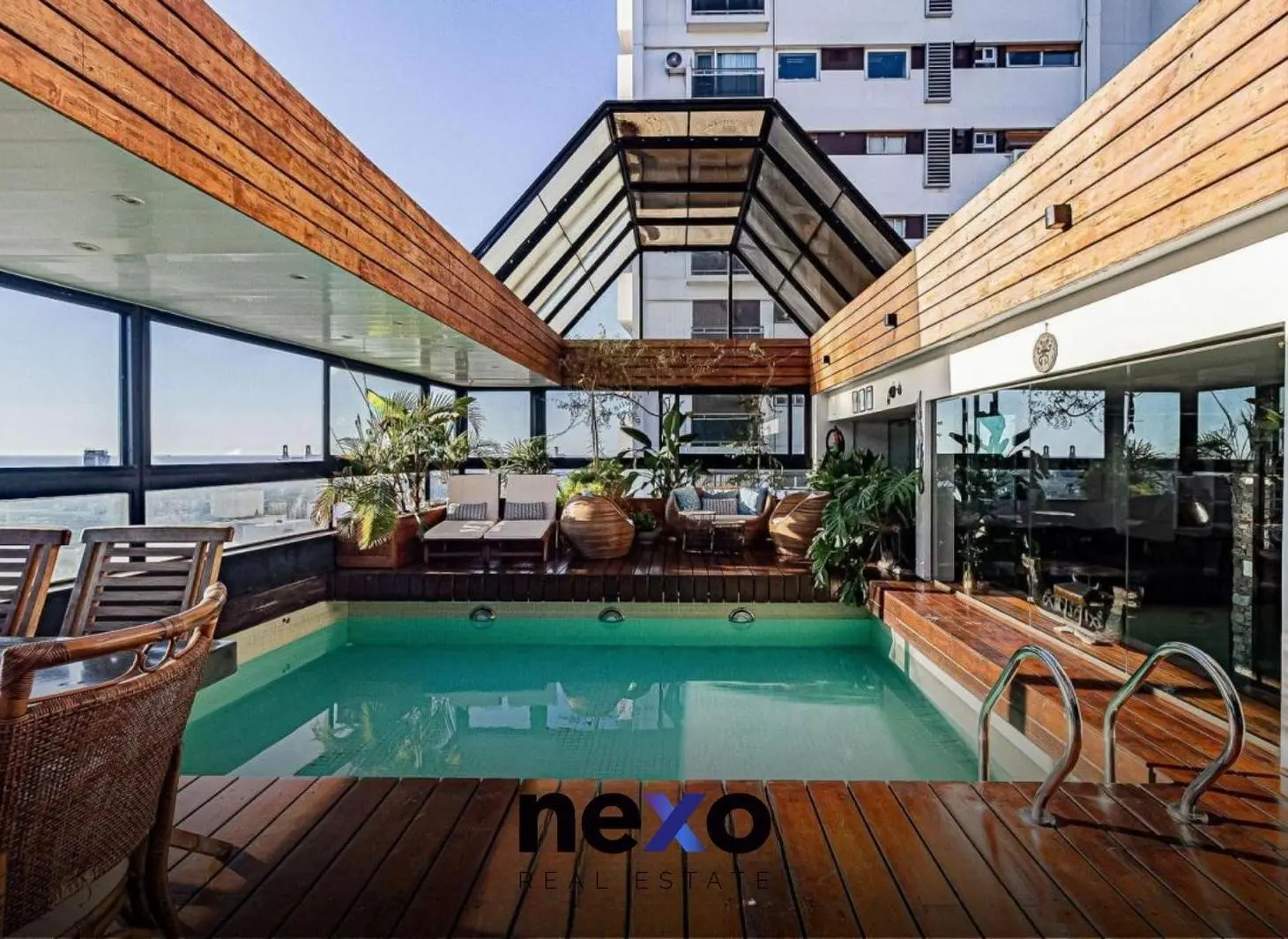 Venta Penthouse con Piscina y Parrilla Propia en Recoleta 2
