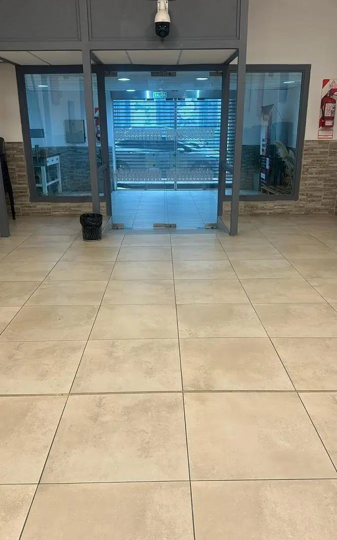 Excelente Inmueble para Múltiples Usos en Floresta 2