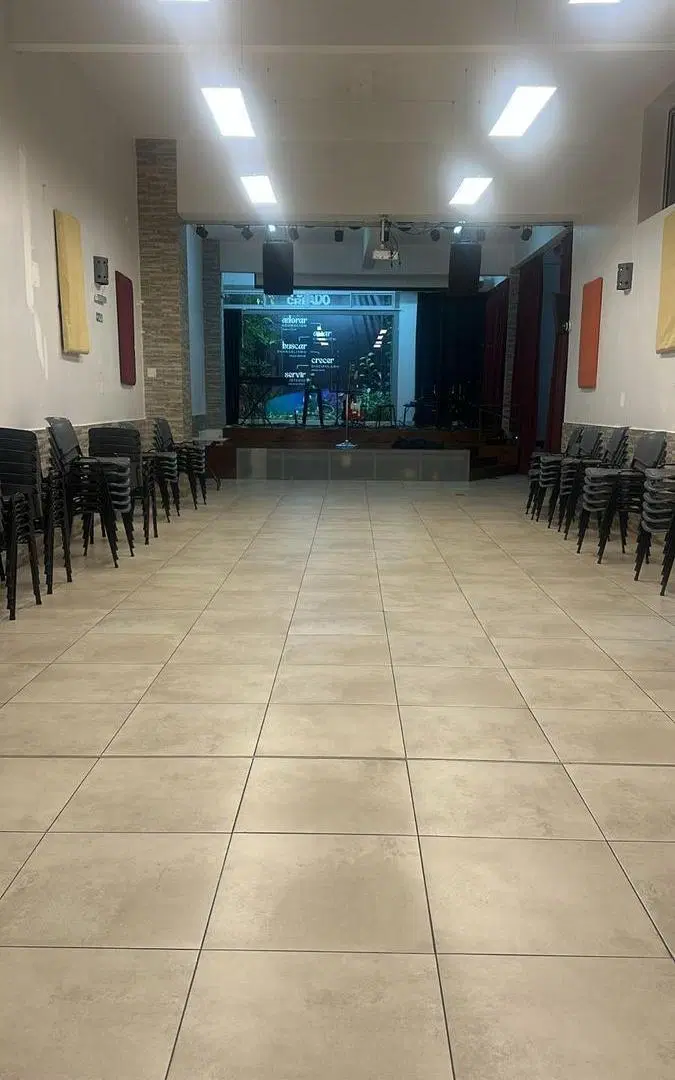 Excelente Inmueble para Múltiples Usos en Floresta 3