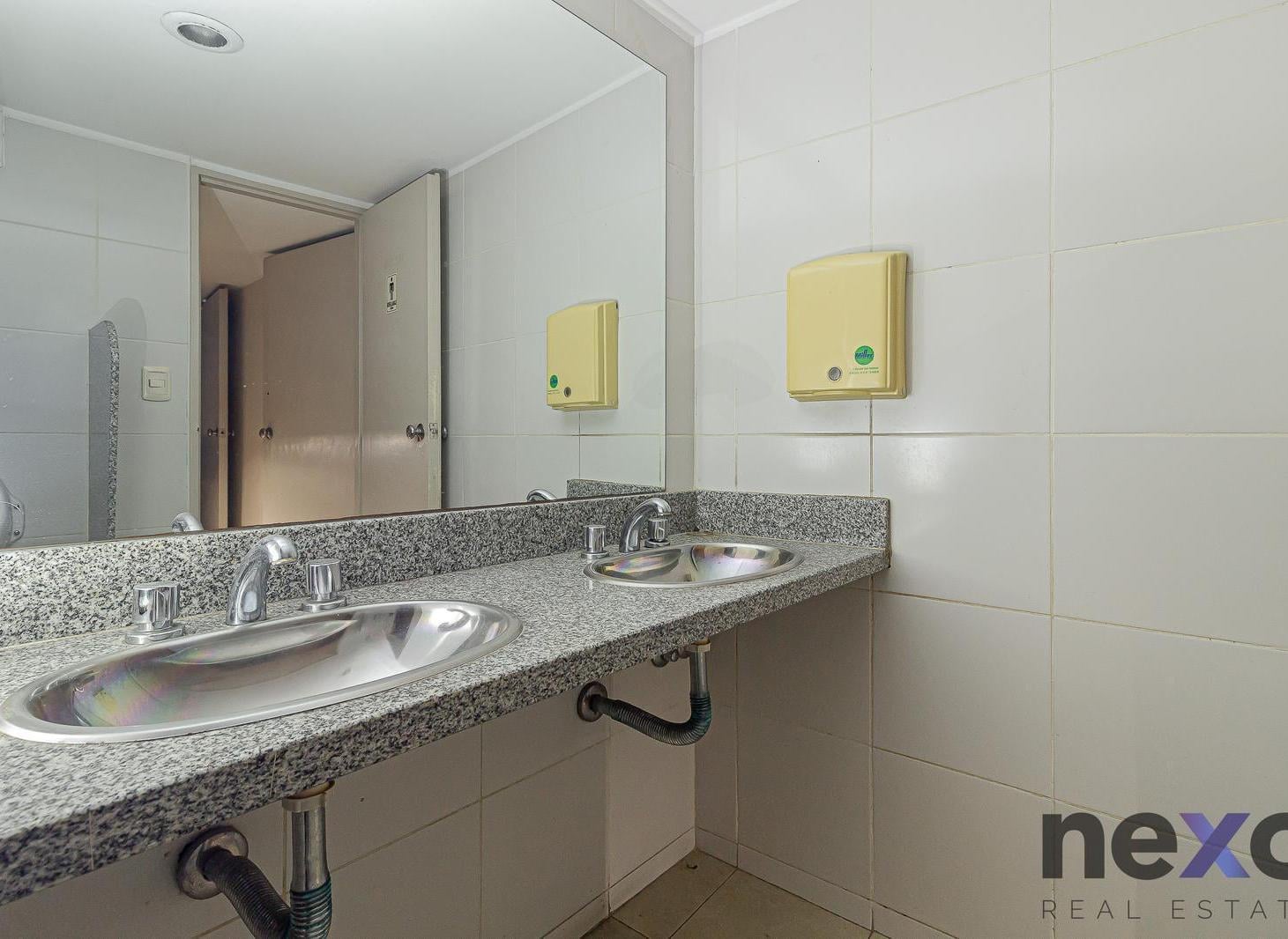 Foto de Oficina en Venta con 2 Cocheras en Microcentro, imagen 3