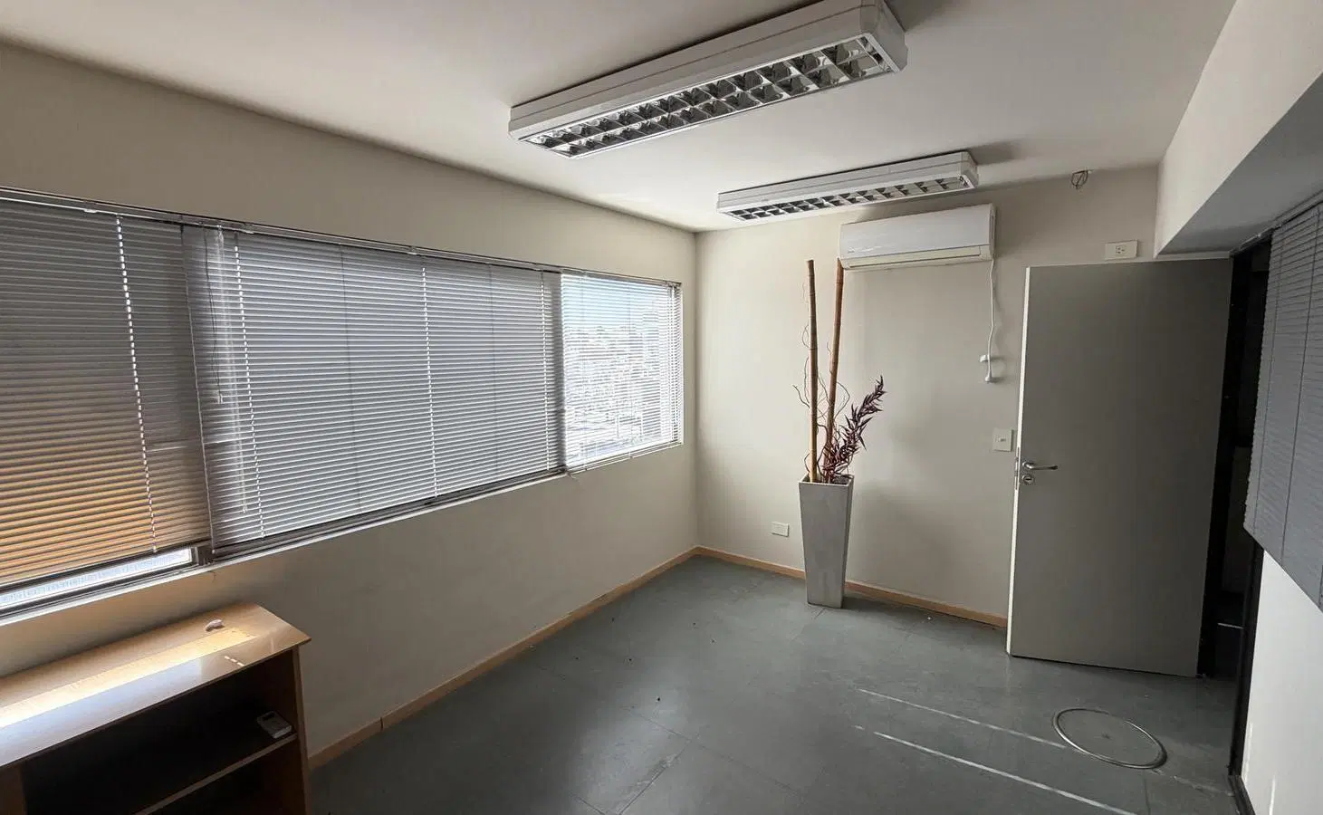 Excelentes Oficinas sobre Av. Independencia 5
