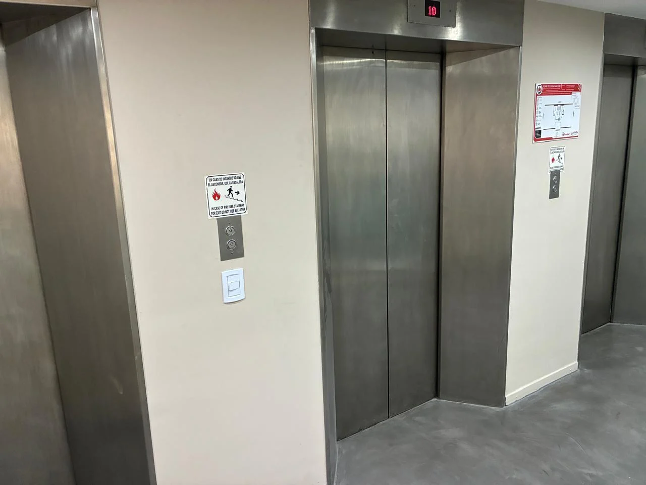 Suipacha 1067 Piso 2 - Oficina en Venta/Alquiler