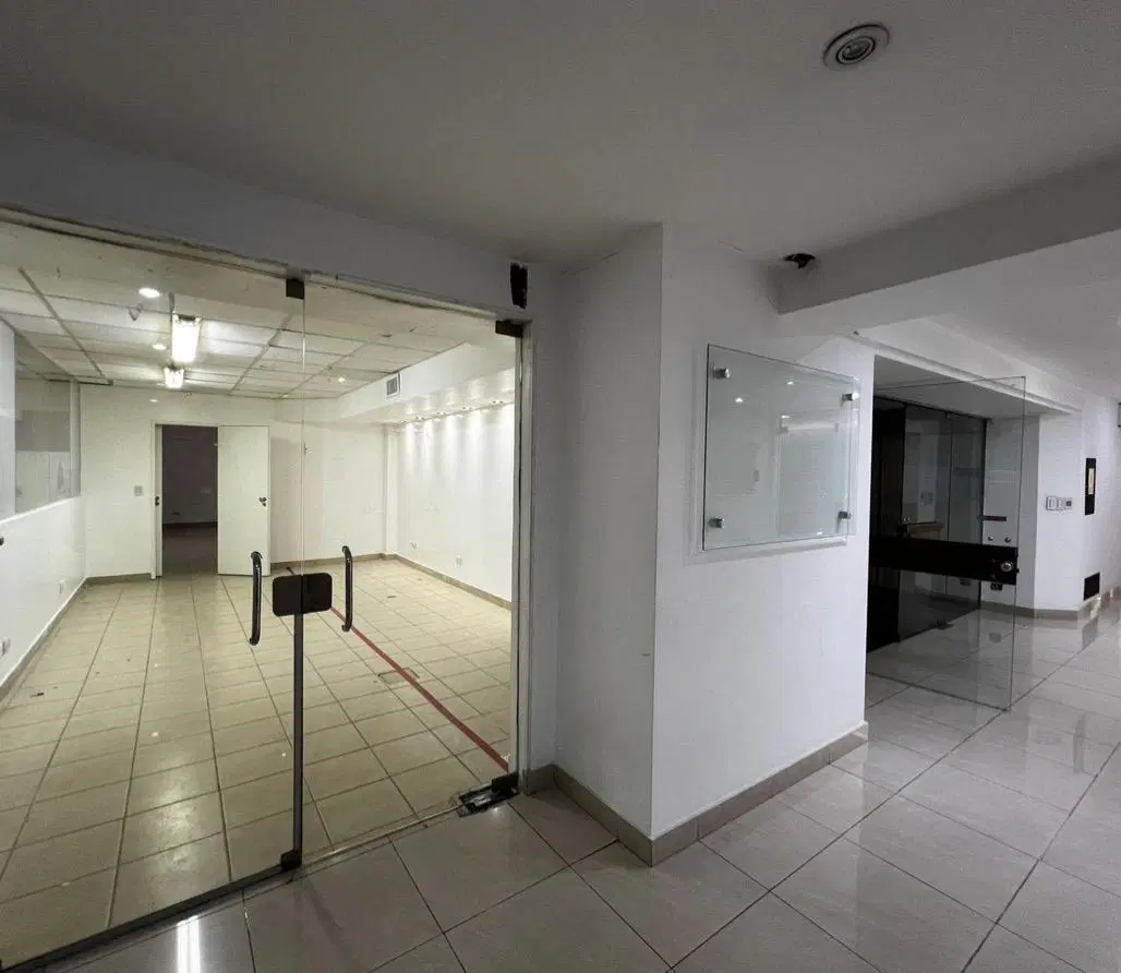 Av. Santa Fe 1970 - Oficinas - Consultorios - Apto todo destino 2