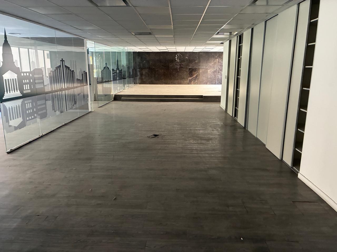 Foto de SAN MARTIN 140 PISO 3 - OFICINA EN ALQUILER, imagen 2