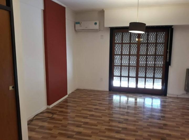 DEPARTAMENTO en ALQUILER- Plaza Paso 13 y 49 La Plata. Monoambiente con cochera 5