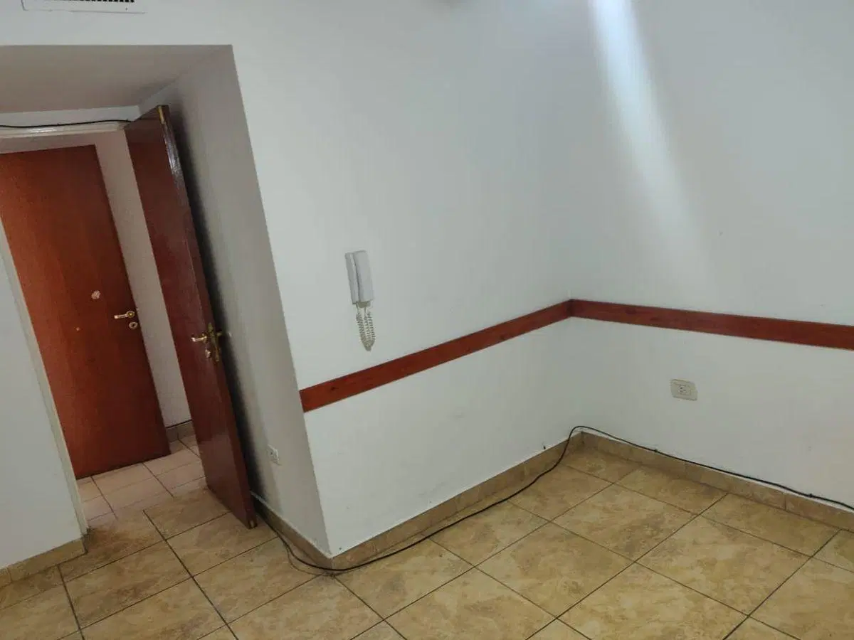 DEPARTAMENTO 3 dormitorios + COCHERA cubierta en VENTA, en La Plata. 2