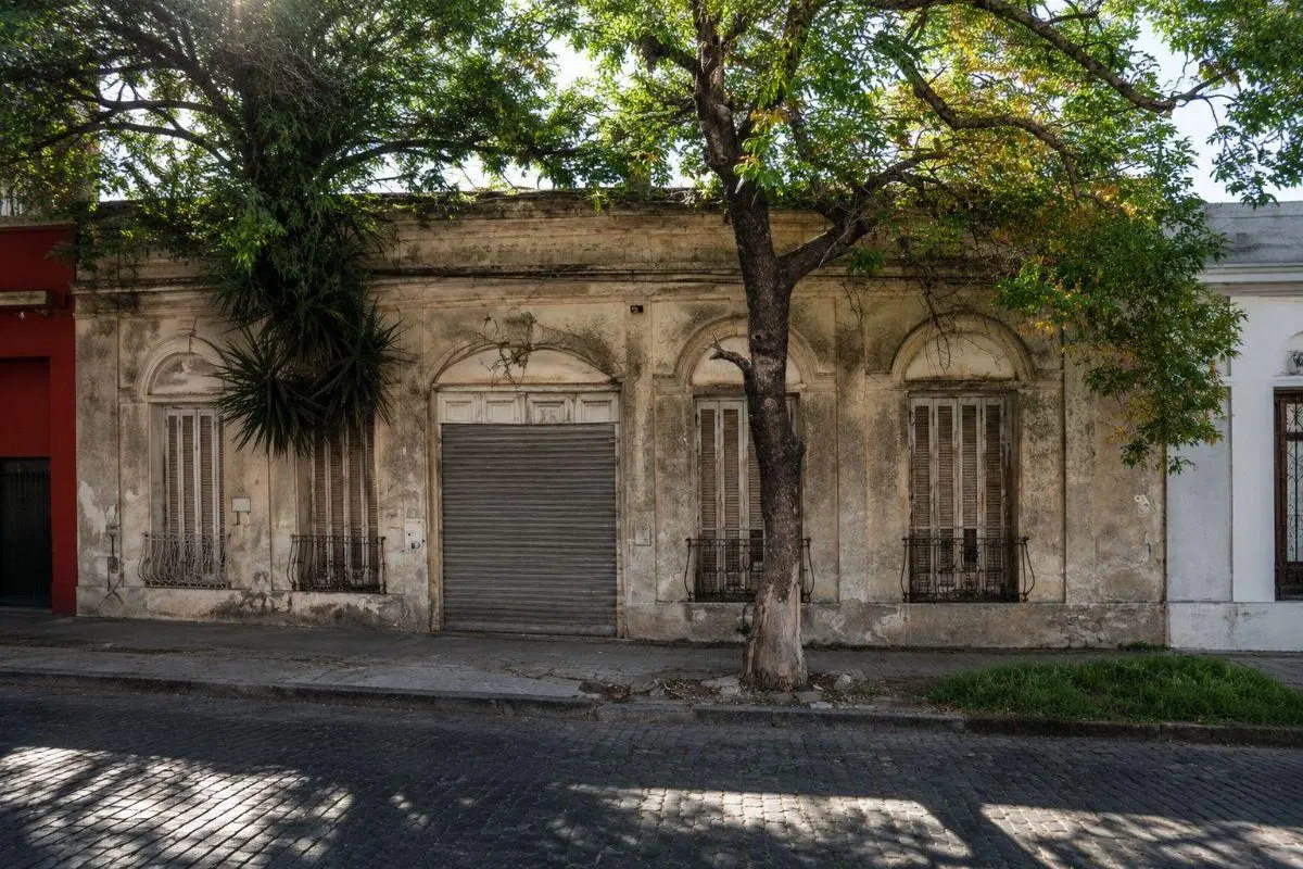 Casa a demoler s/ LOTE con buen rendiemiento constructivo, Calle 39 entre 1 y 115 de La Plata 3