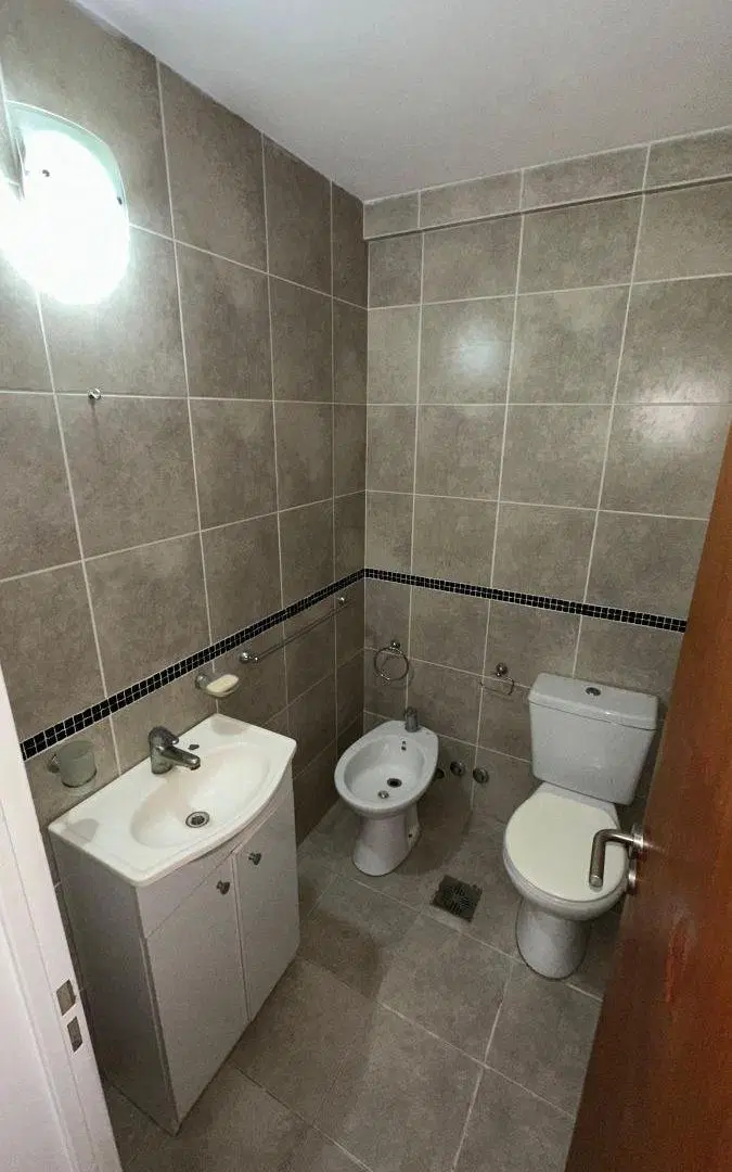 DEPARTAMENTO 1 dormitorio en ALQUILER con COCHERA, en la ciudad de La Plata. 4