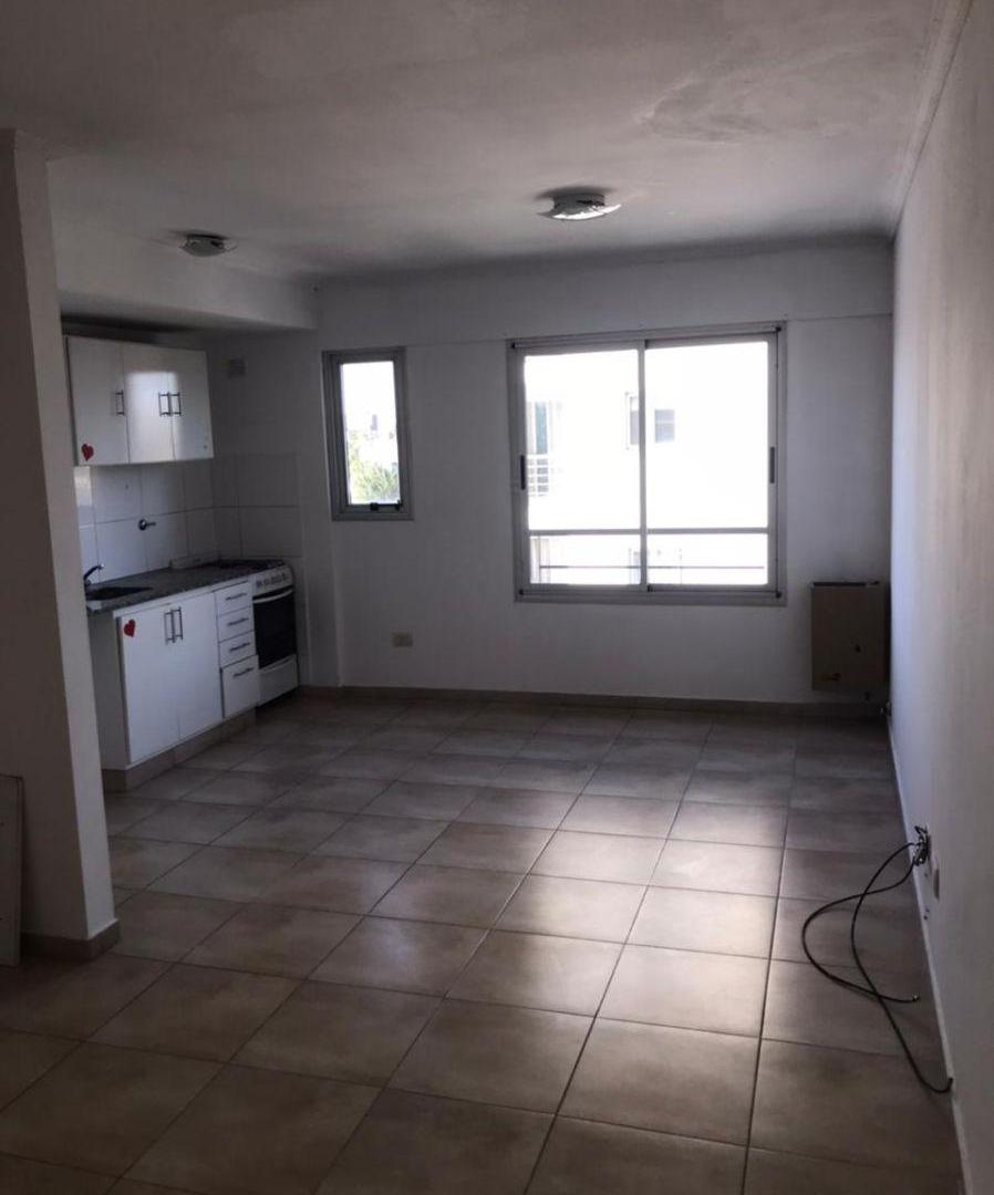 Foto de DEPARTAMENTO 1 dormotorio en ALQUILER, en calle 30 y 38 de La Plata, imagen 2