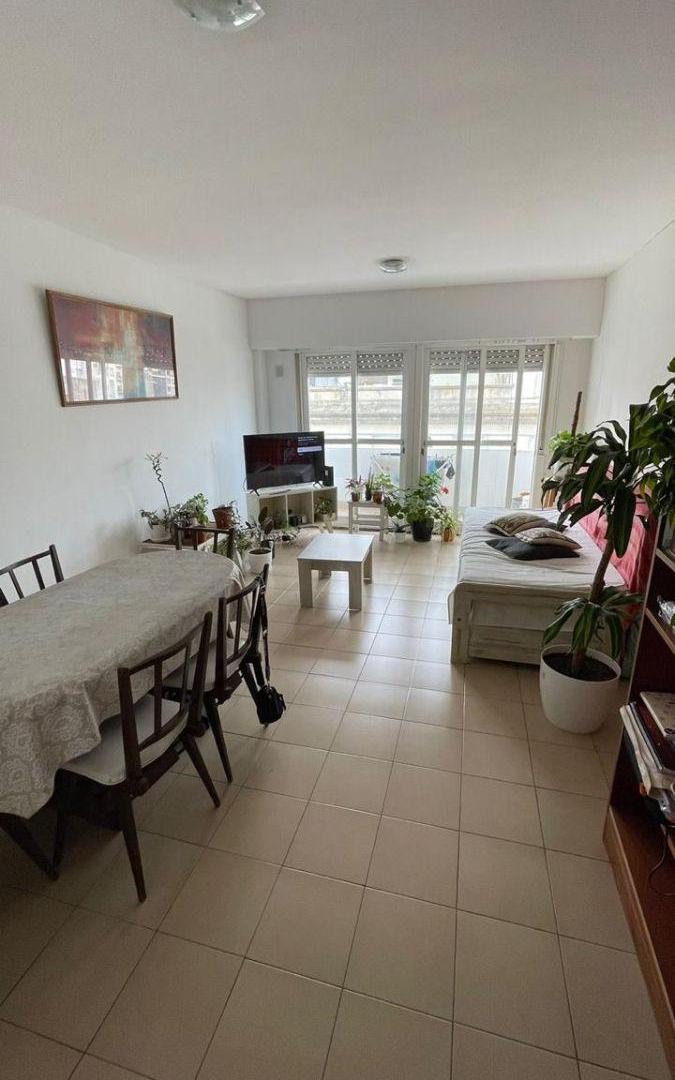 Foto de DEPARTAMENTO 3 dormitorios con COCHERAcubierta en ALQUILER, calle 48, imagen 2