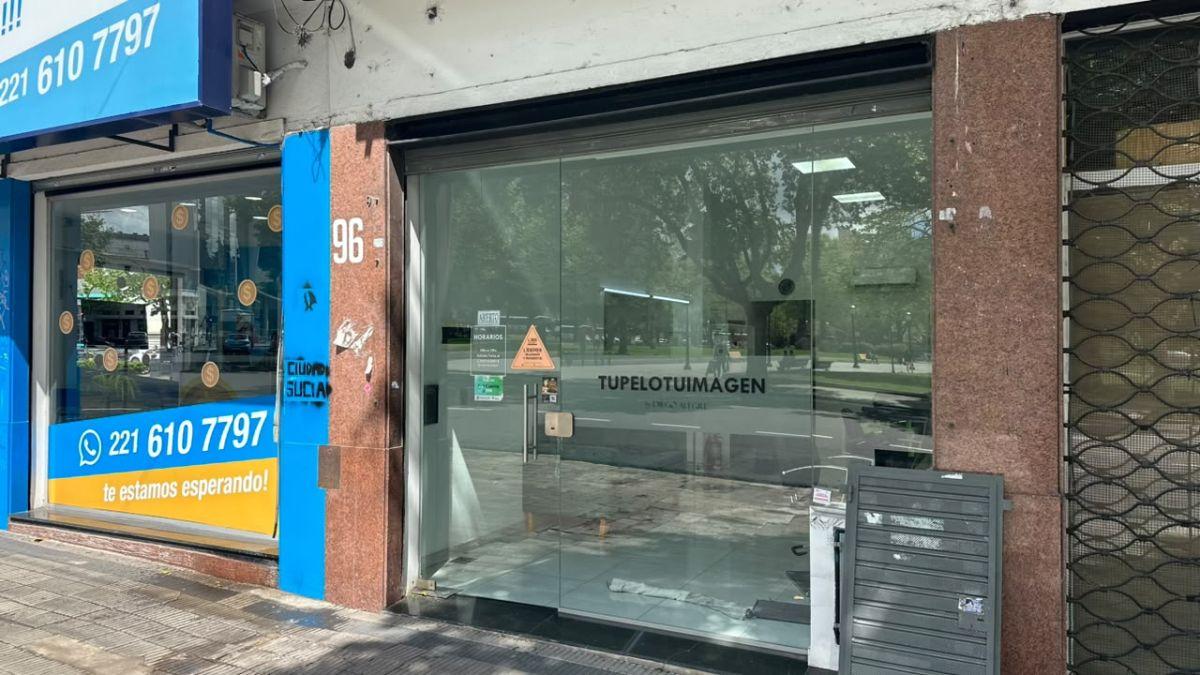 Foto de LOCAL comercial el ALQUILER, frente a Plaza Italia - en la ciudad La, imagen 5
