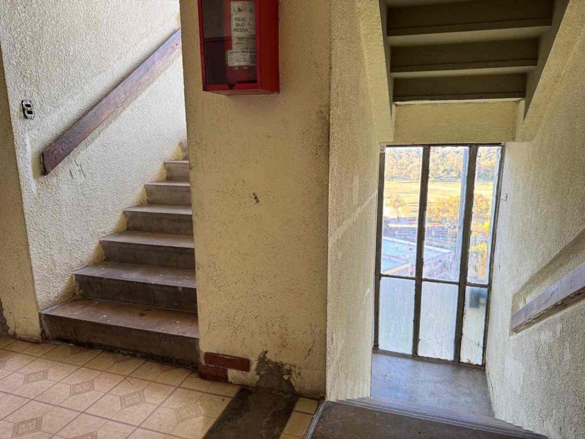Venta Dpto de 3 Ambtes en V. Lugano a Refaccionar 4