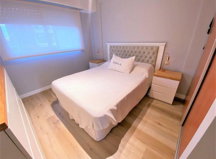 VENTA SEMIPISO CON BALCON EN FLORES 2