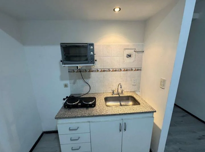 Alquiler Monoambiente Liniers Apto profesional 4