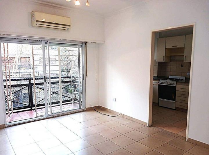 ALQUILER DEPARTAMENTO  DOS AMBIENTES A LA CALLE 1