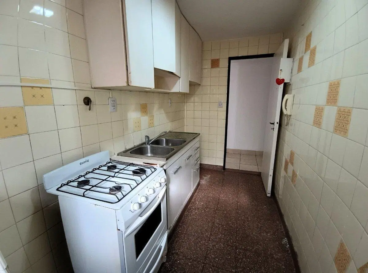 Venta departamento 2 ambientes con patio en Boedo 5