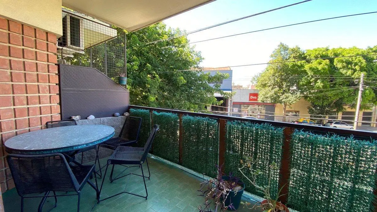 DEPARTAMENTO 3 AMB C/COCHERA Y BALCON CORRIDO 2
