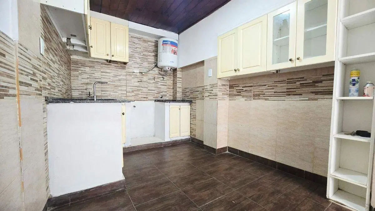 Venta PH 2 ambientes con patio, planta baja Munro 5