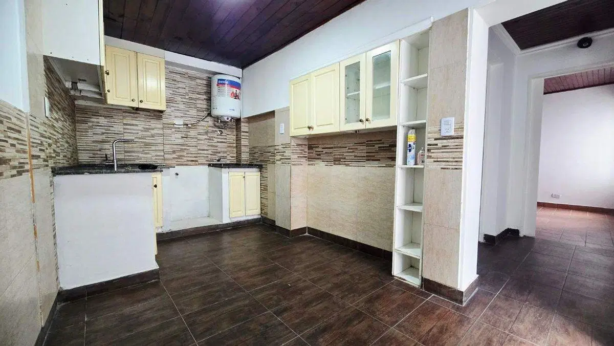 Venta PH 2 ambientes con patio, planta baja Munro 2