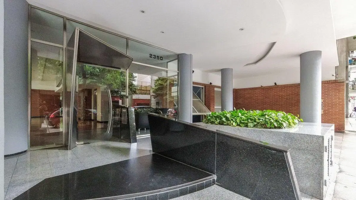 Departamento 4 ambientes cochera y balcón Belgrano 2