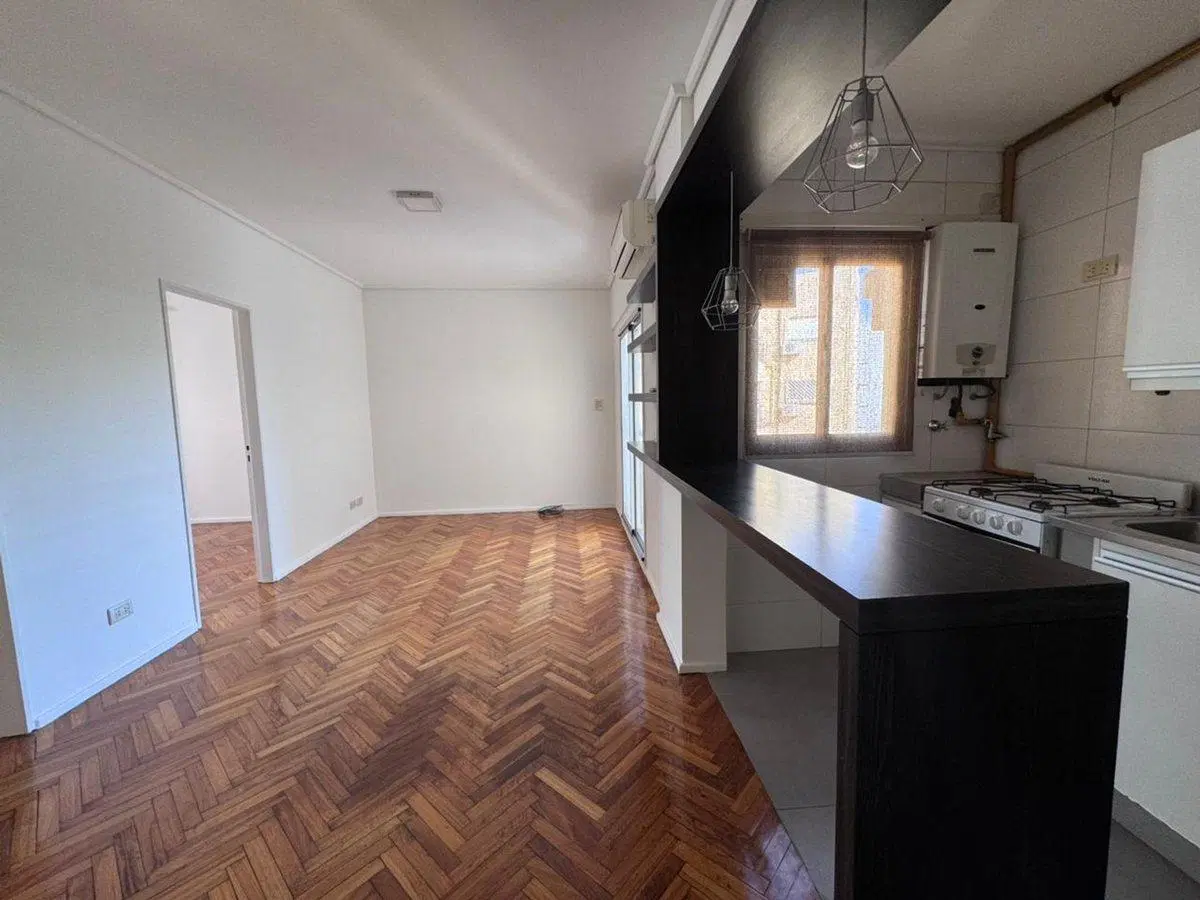 Depto 2 ambientes en alquiler Triunvirato 3700 4