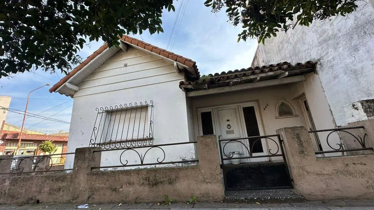 Oportunidad casa multifamiliar en esq. Olavarría 4
