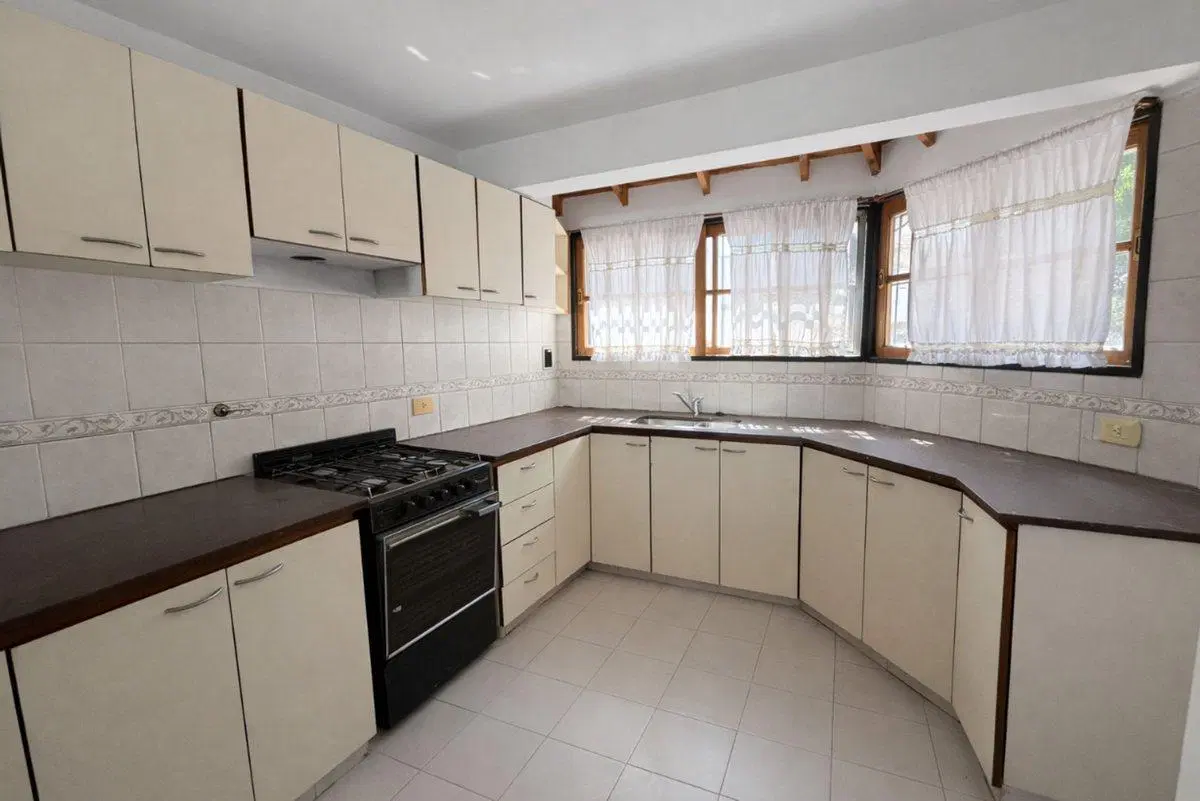 VENTA DÚPLEX 4 AMB AL FRENTE C/ COCHERA SAN MARTIN 2