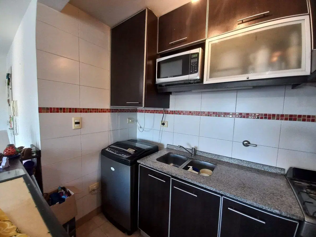 Venta Dpto 2 amb con balcon al frente 3