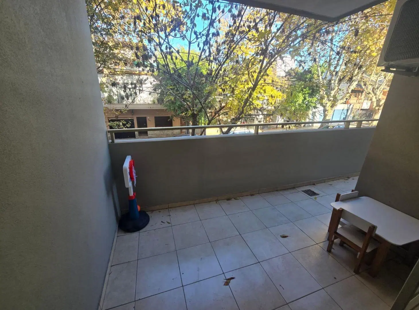 Venta departamento 3 ambientes con Patio y Cochera 3