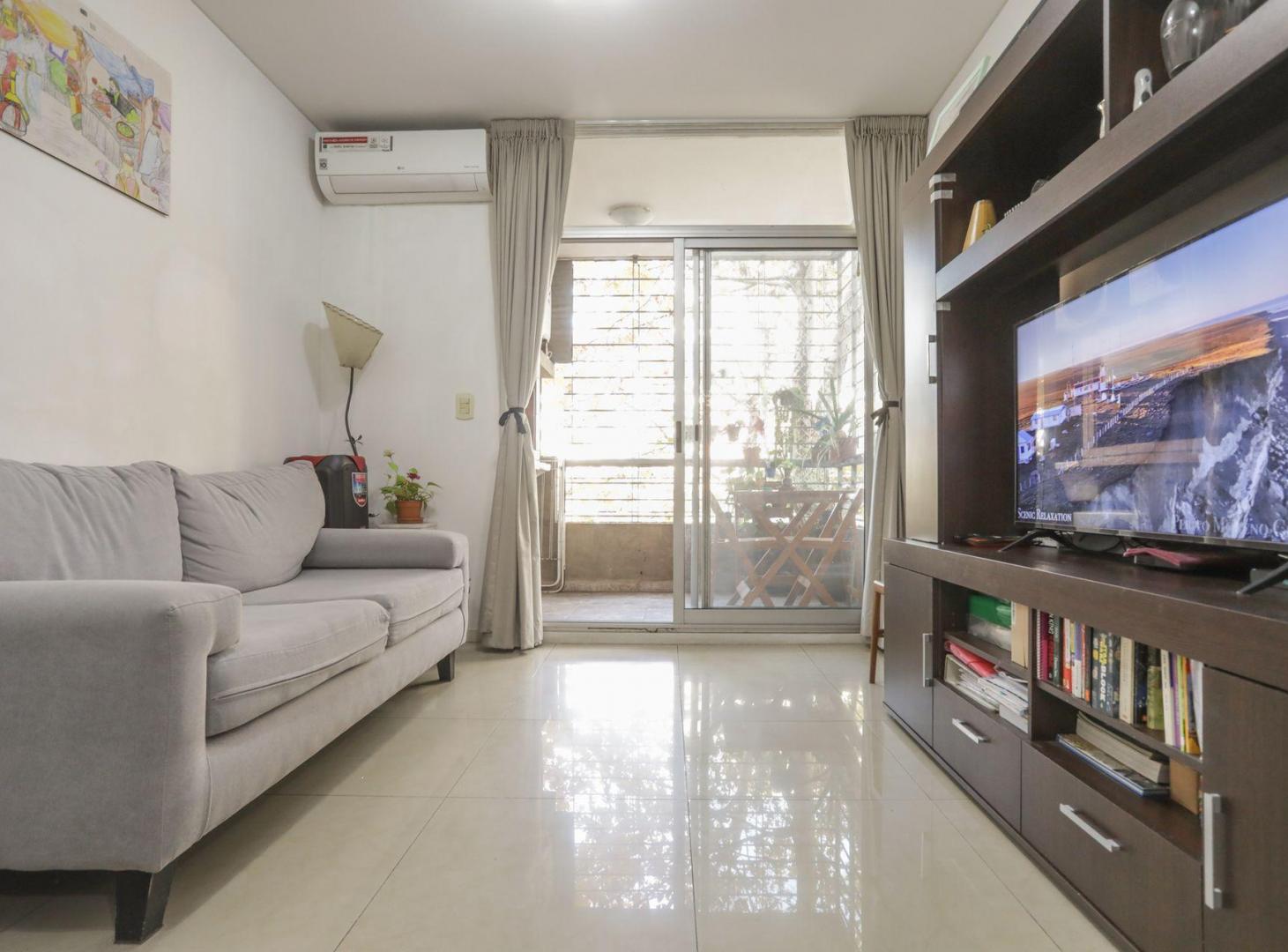 VENTA DEPTO 3 AMBIENTES AL FRENTE CON COCHERA
