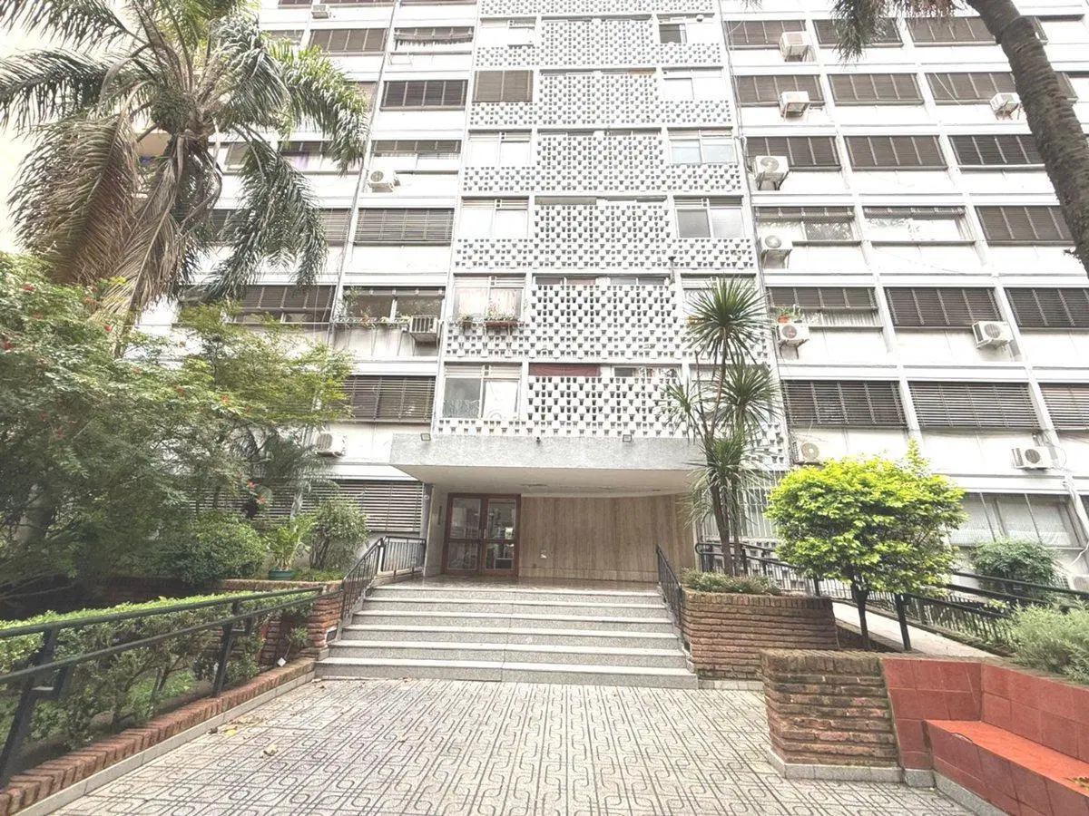 Venta Departamento 3 ambientes Flores - Luminoso 2