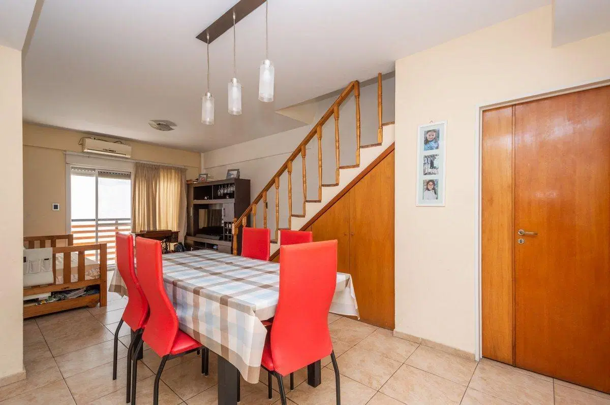 Departamento 3 amb. en duplex con patio Boedo 2