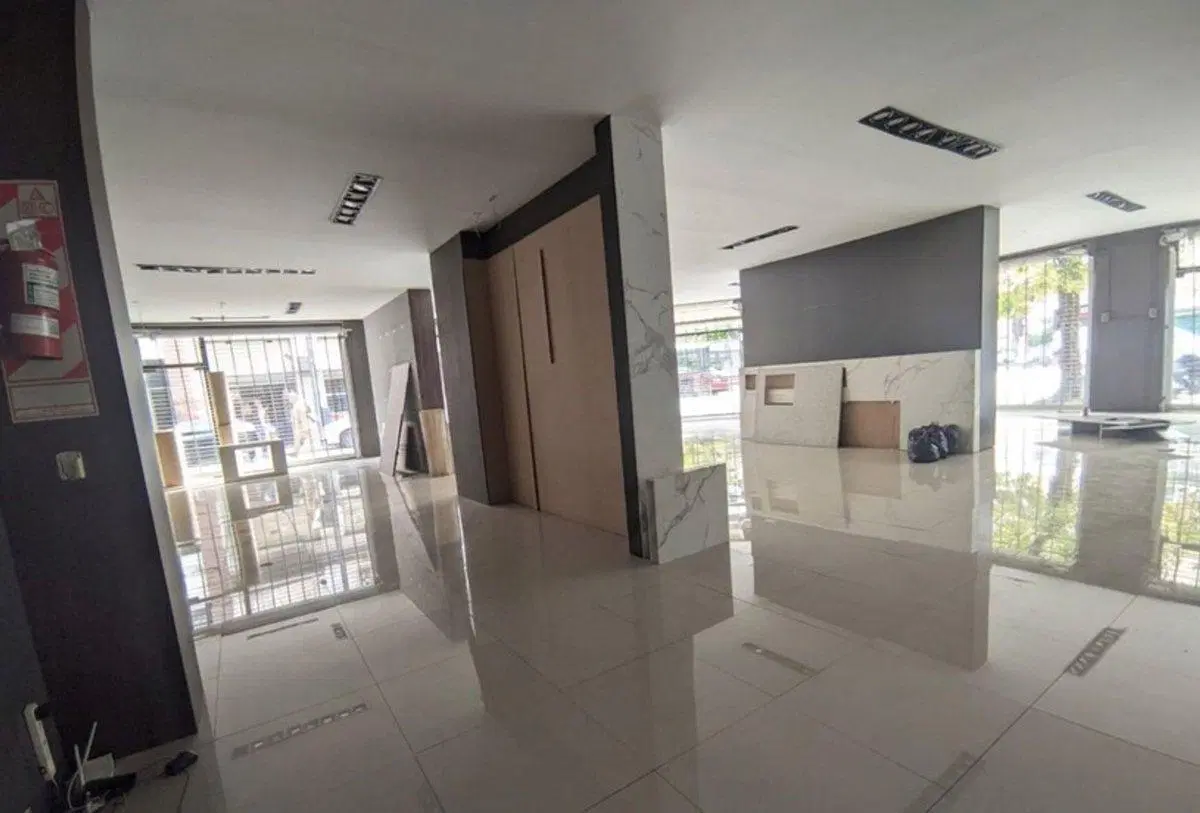 VENTA LOCAL ZONA UADE 4