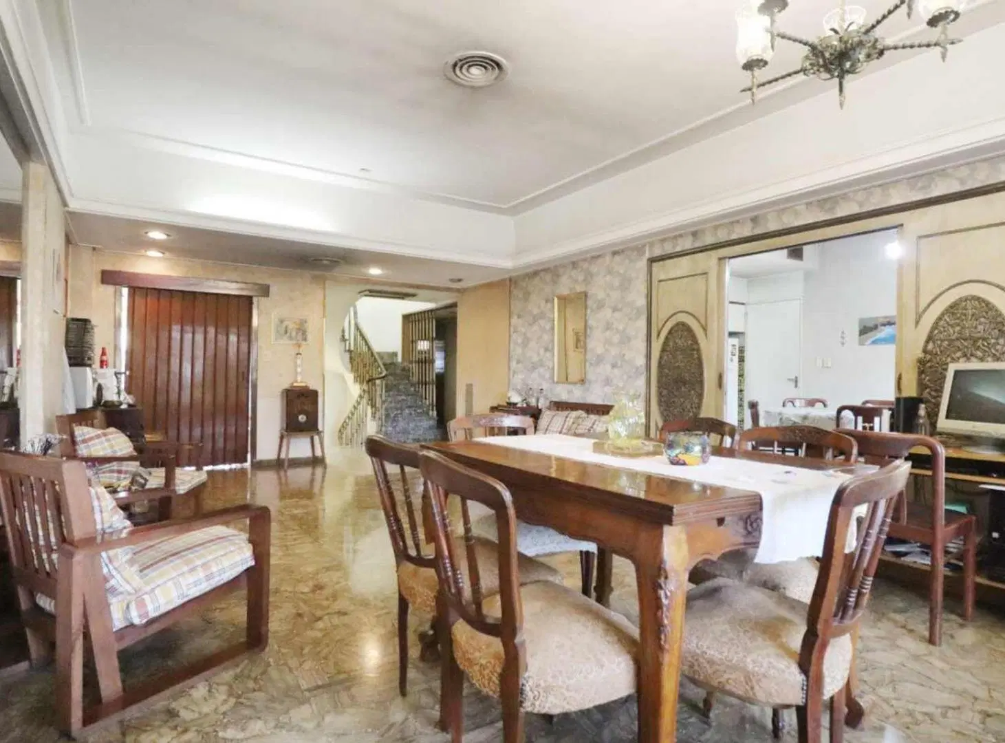 Venta casa 7 ambientes cochera terraza, Versalles 3