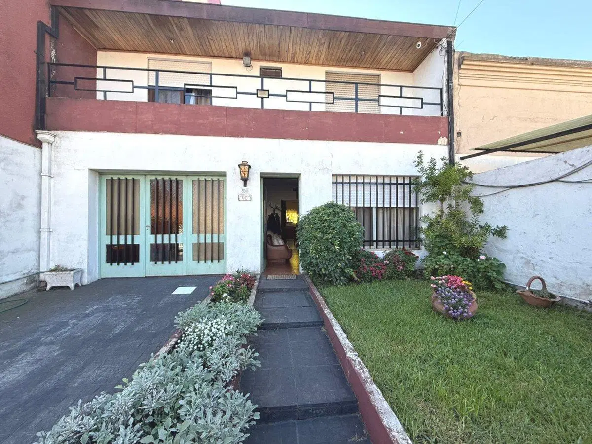 VENTA CASA 2P PARQUE, QUINCHO Y PILETA V BALLESTER 2