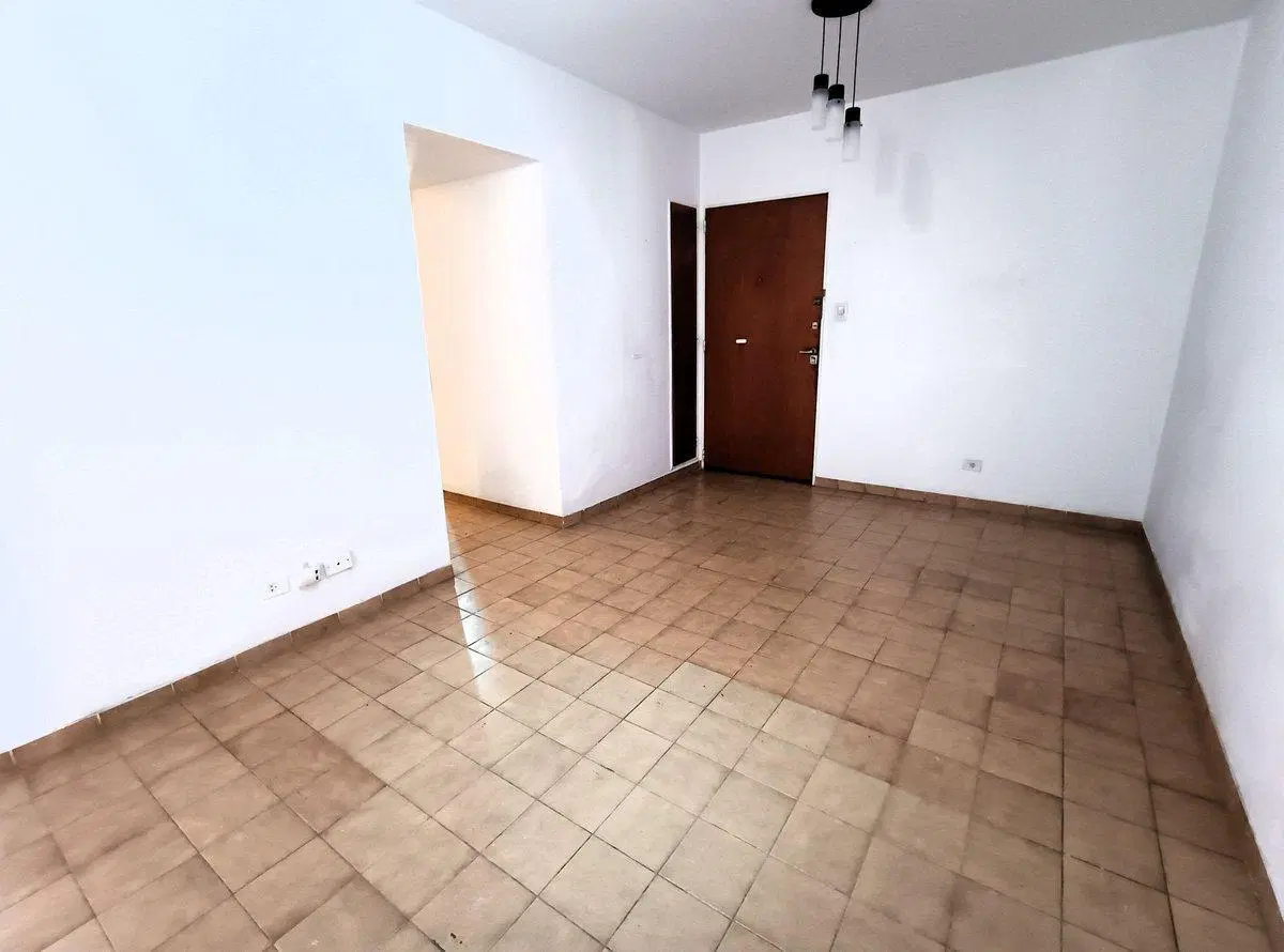 Departamento 3 ambientes con balcon en Coghlan 3