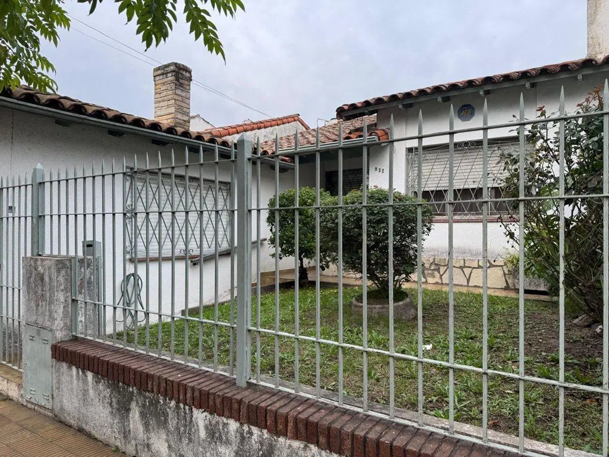 Venta Casa Moron Norte 3