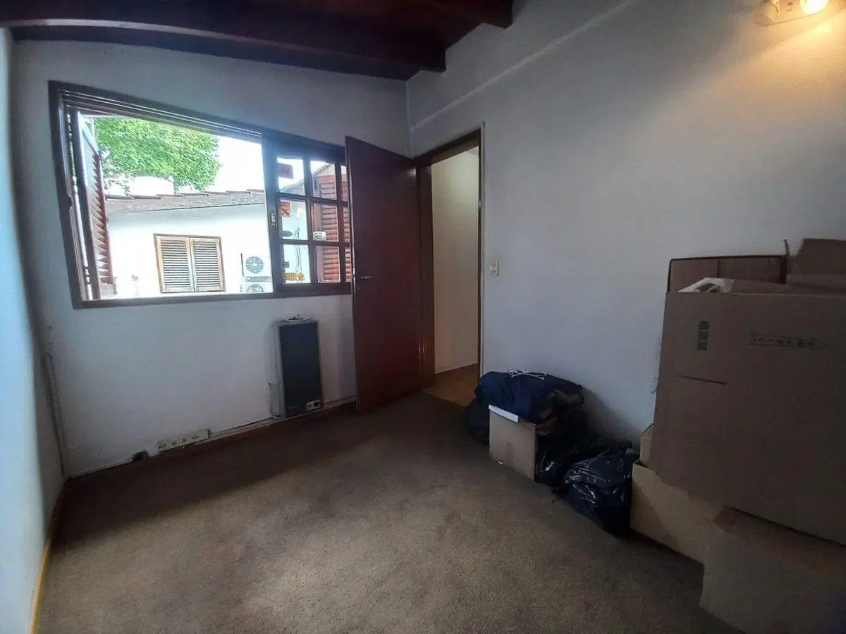 Venta ph 4 ambientes cochera y patio Saenz Peña 5